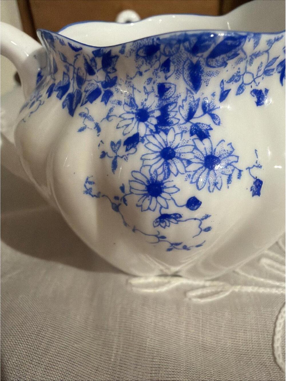 VTG small Creamer pitchers lot 2 Blue Floral Bone china cottage primitive decor - Picture 11 of 15